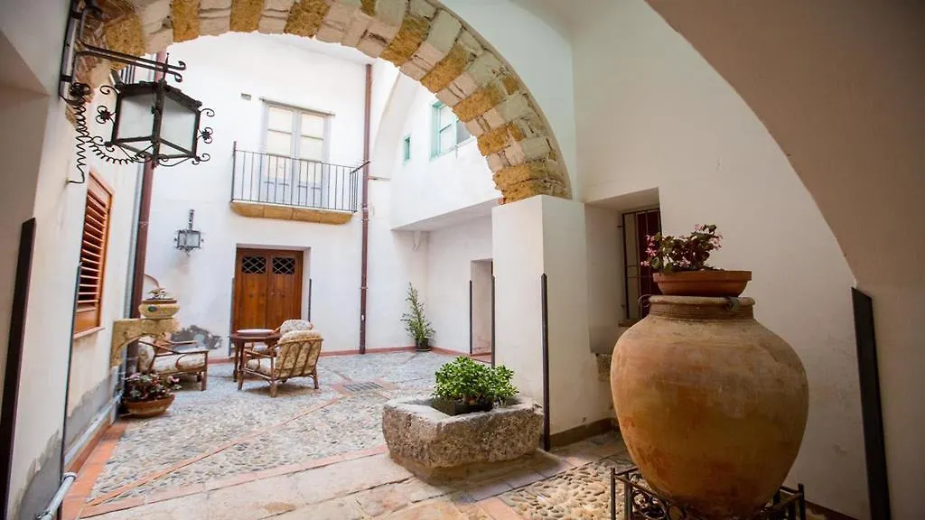 Hotel Palazzo Raho Cefalú