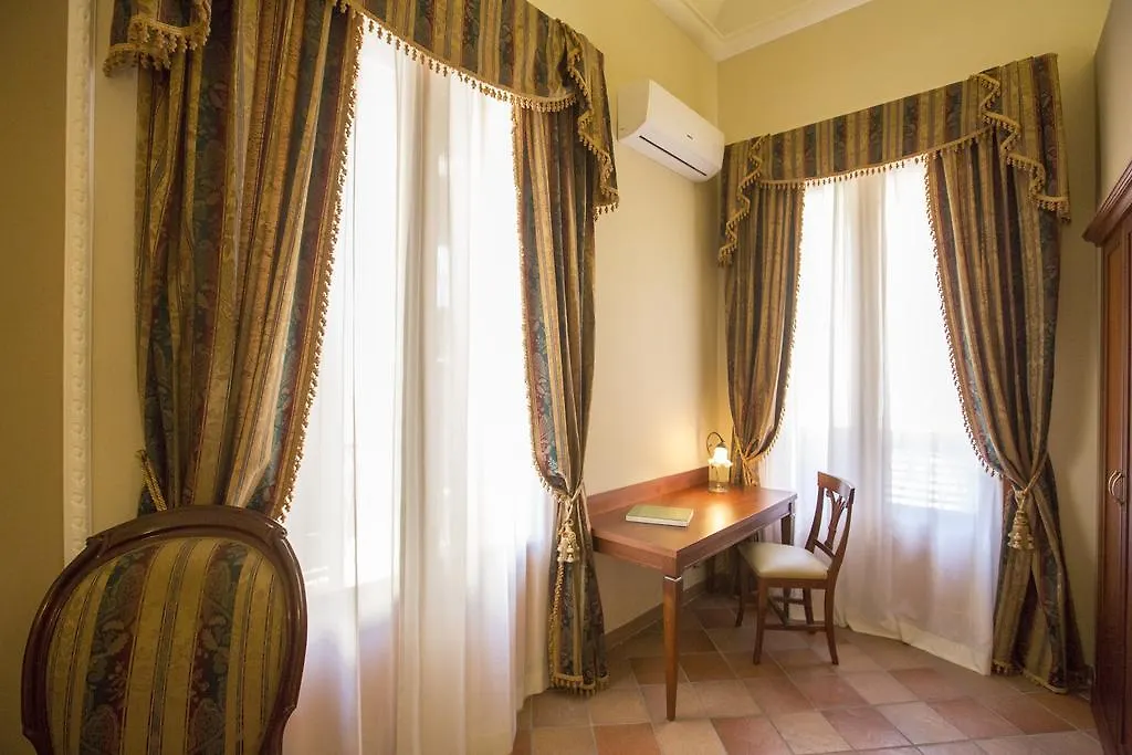 ** Pensión Hotel Palazzo Raho Cefalú Italia