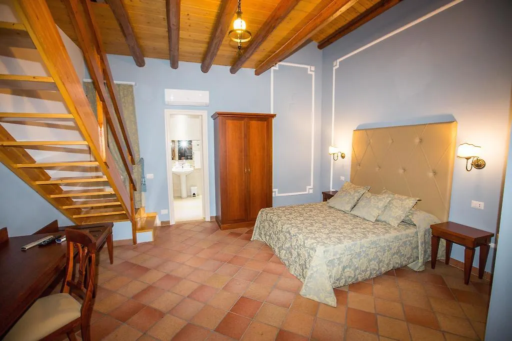** Pensión Hotel Palazzo Raho Cefalú Italia
